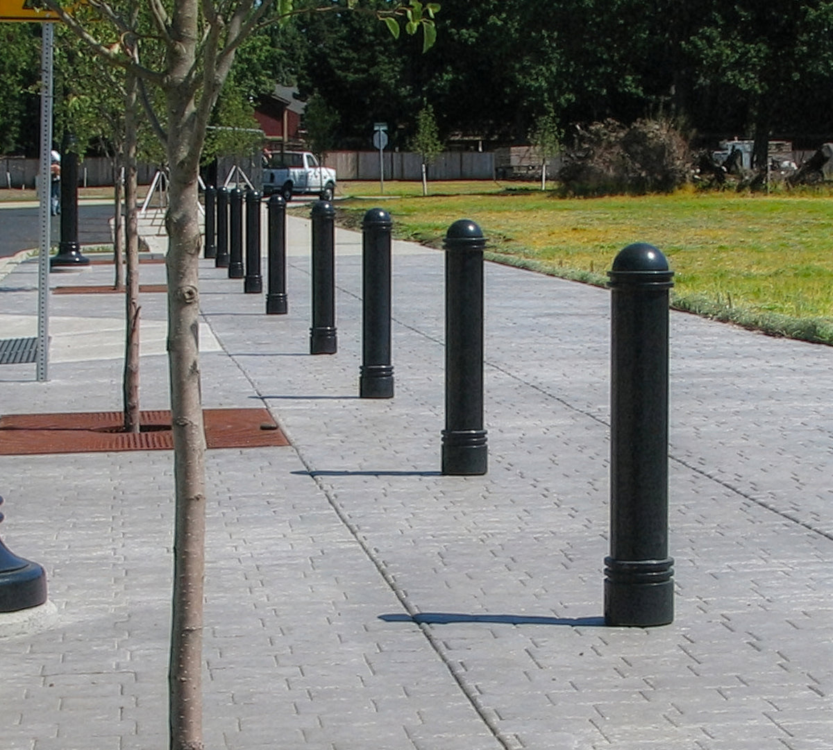 B-3 Bollard additional image spot 4 1