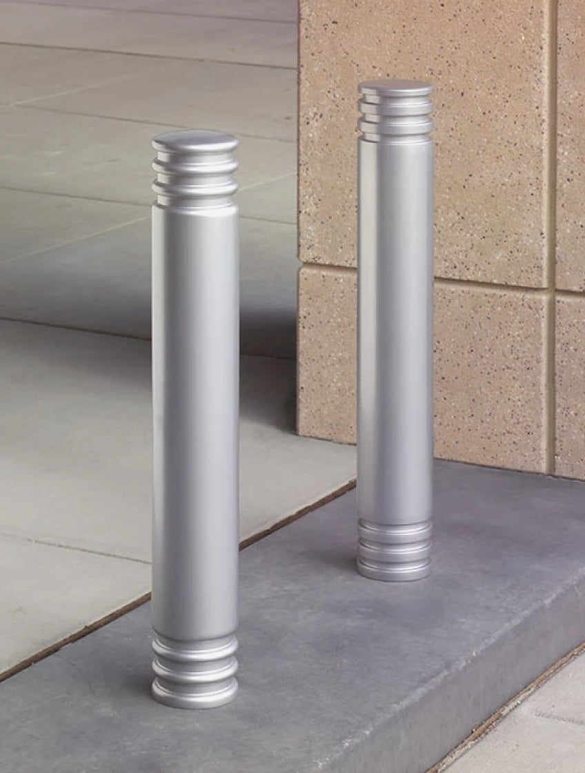 B-8 Bollard