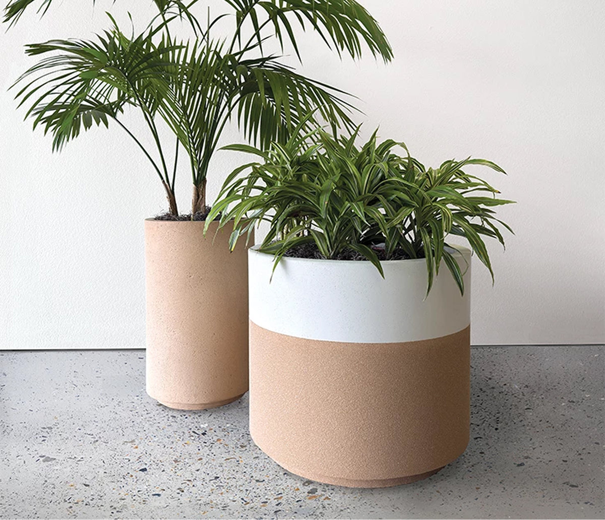 Two-Tone Wilshire Planter, GFRC Round with Toe Kick additional image 1