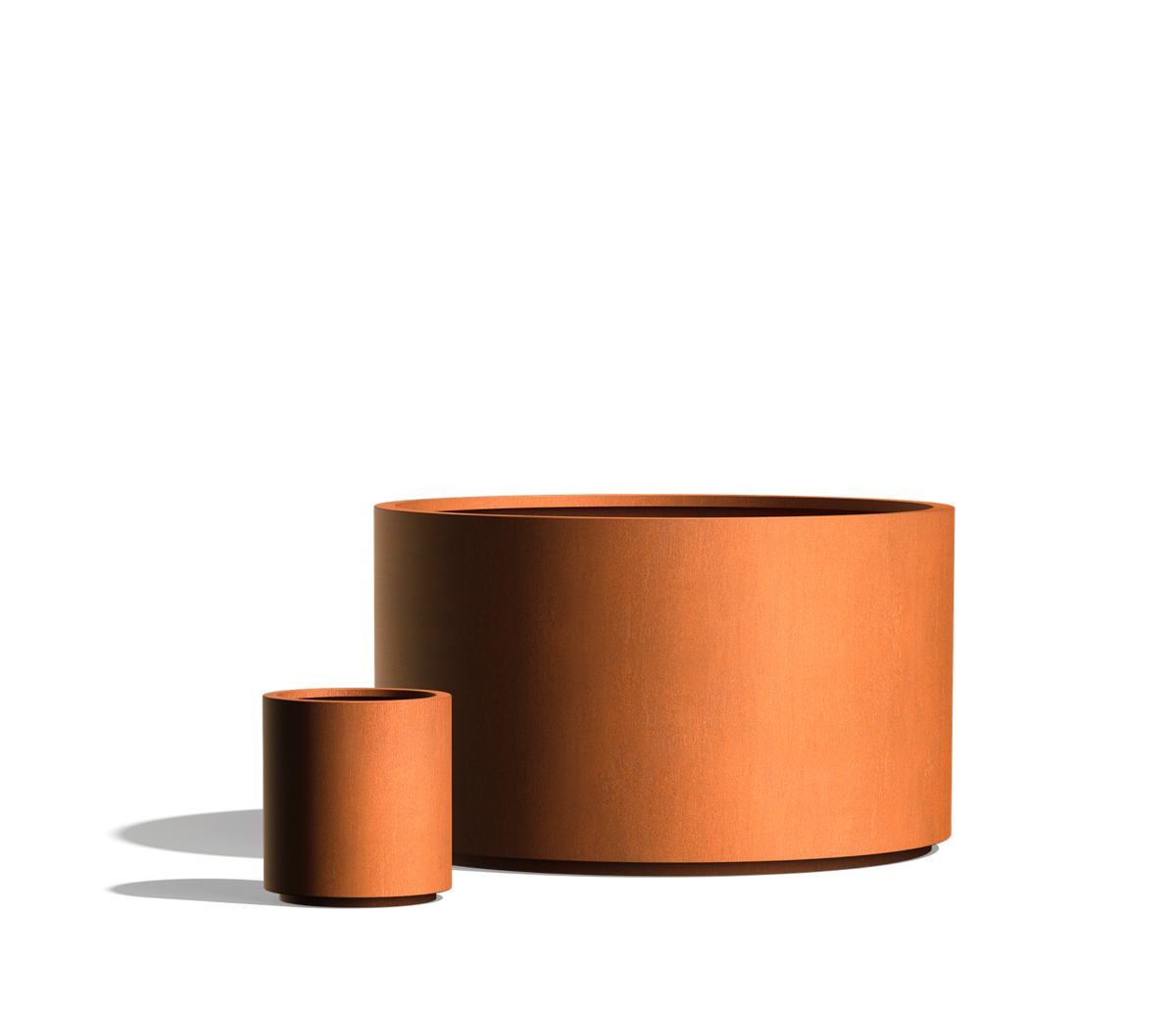 Wilshire Planter, Weathering Steel Round with Toe Kick additional image spot 4 1
