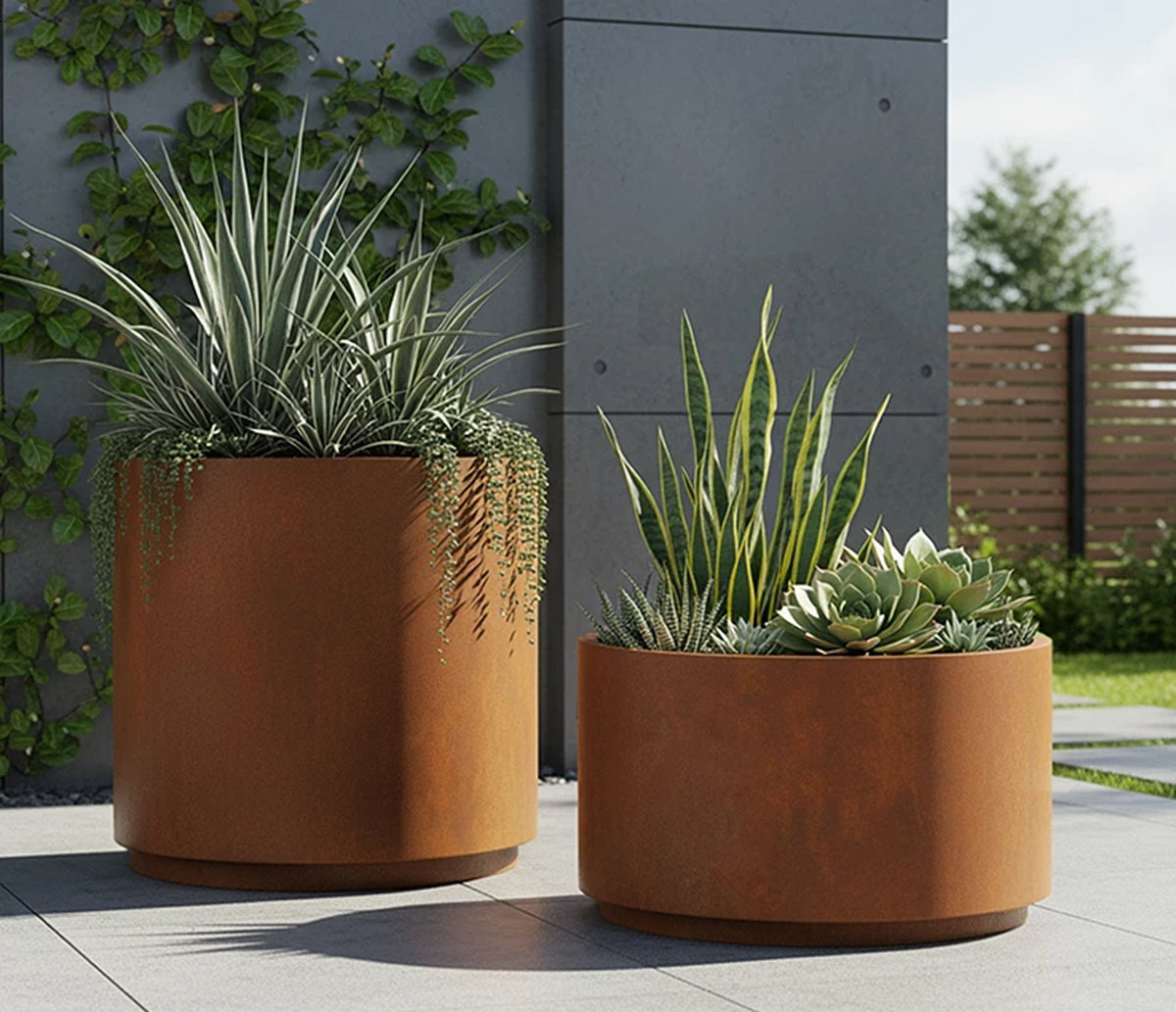 Wilshire Planter, Weathering Steel Round with Toe Kick additional image 1